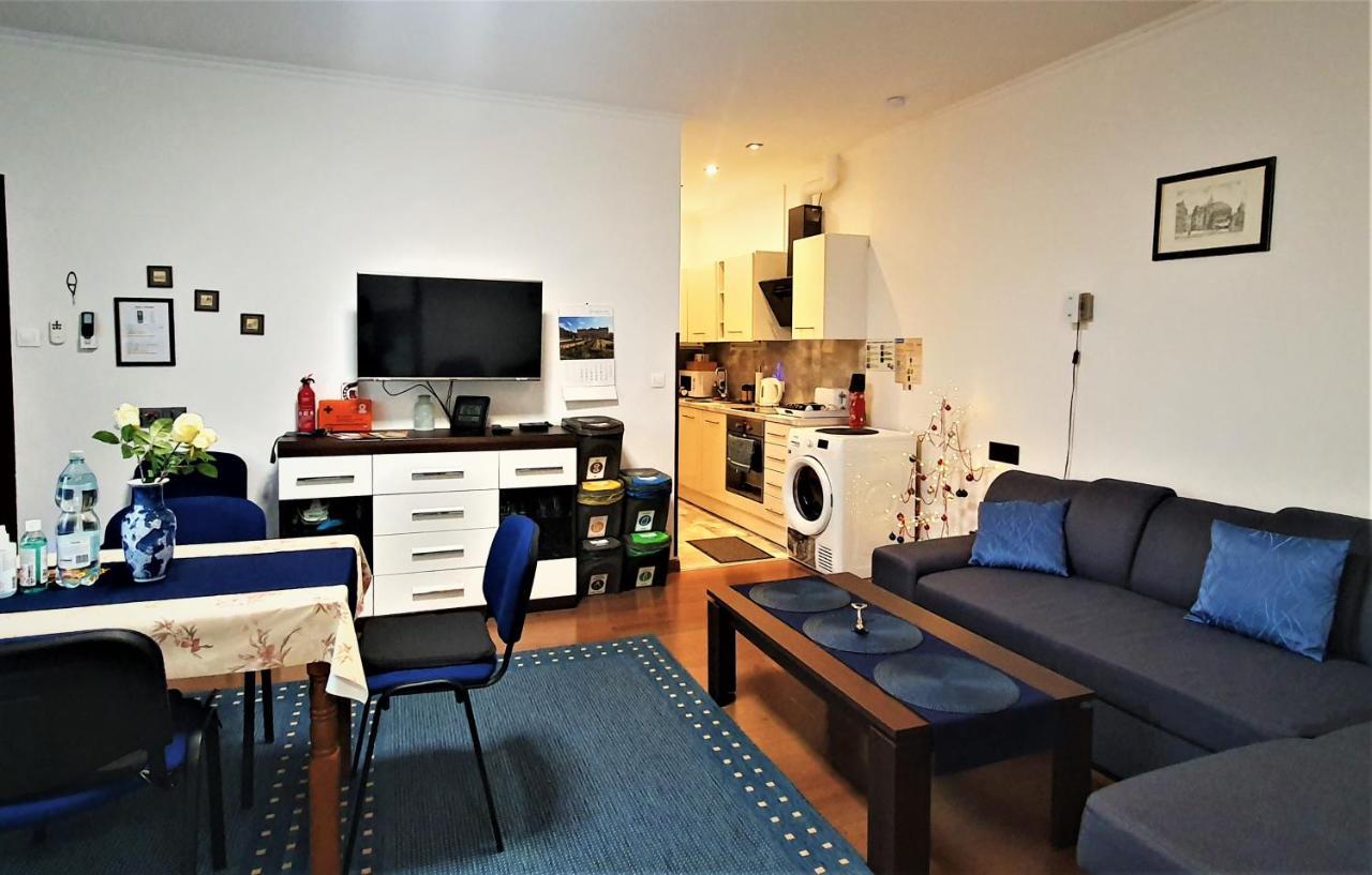 Gaj Apartment - Air Condition, Free Parking Krasków Eksteriør bilde